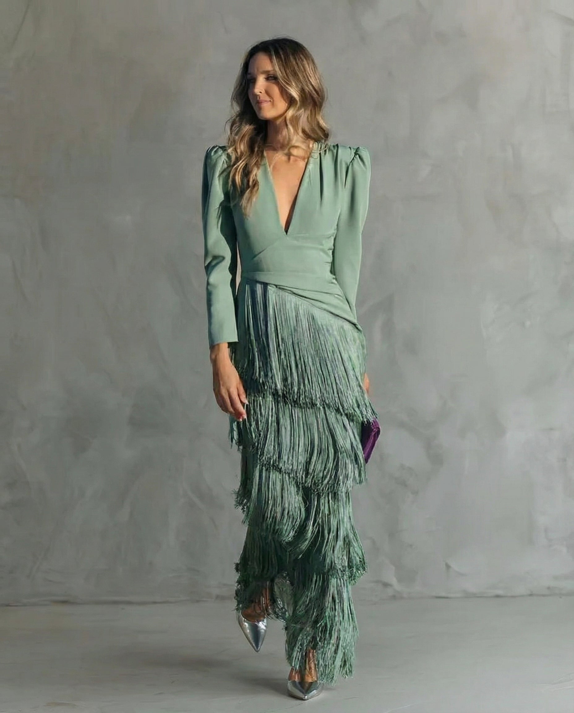 Chiara | Vestido Elegante com Mangas Franjas